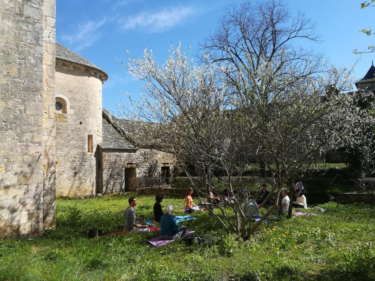 Gite La Maison Des Pelerins Villeneuve-d'Aveyron Luaran gambar
